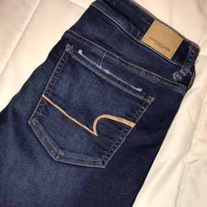 BARELY WORN AMERICAN EAGLE JEANS